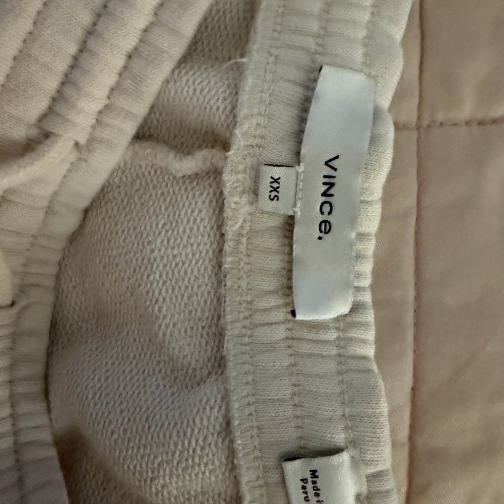 Vince Cream Drawstring Lounge Shorts - Picture 3 of 5